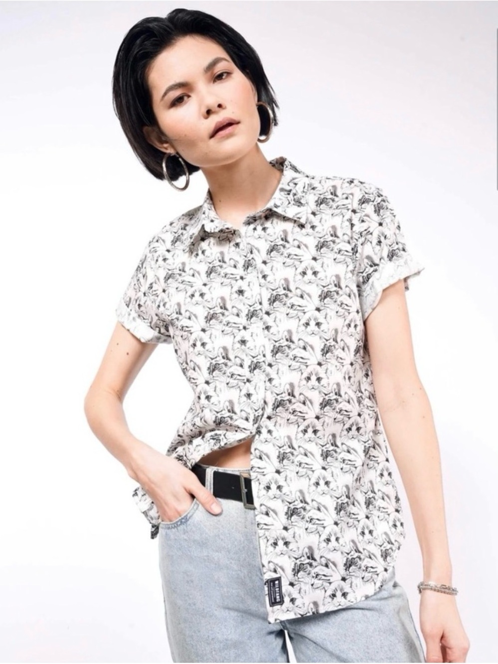 Cat Lover Short-Sleeve Button-Up Shirt - White + Black